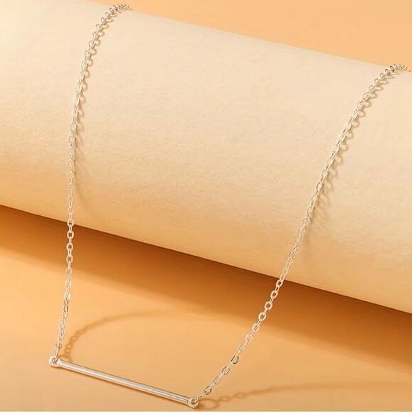NEW … Simple Silver Bar Necklace - Picture 3 of 7